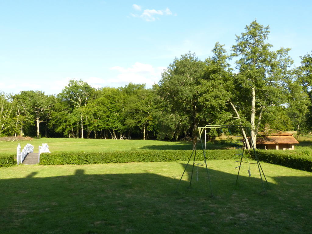 Chateau De Souesmes Exterior photo